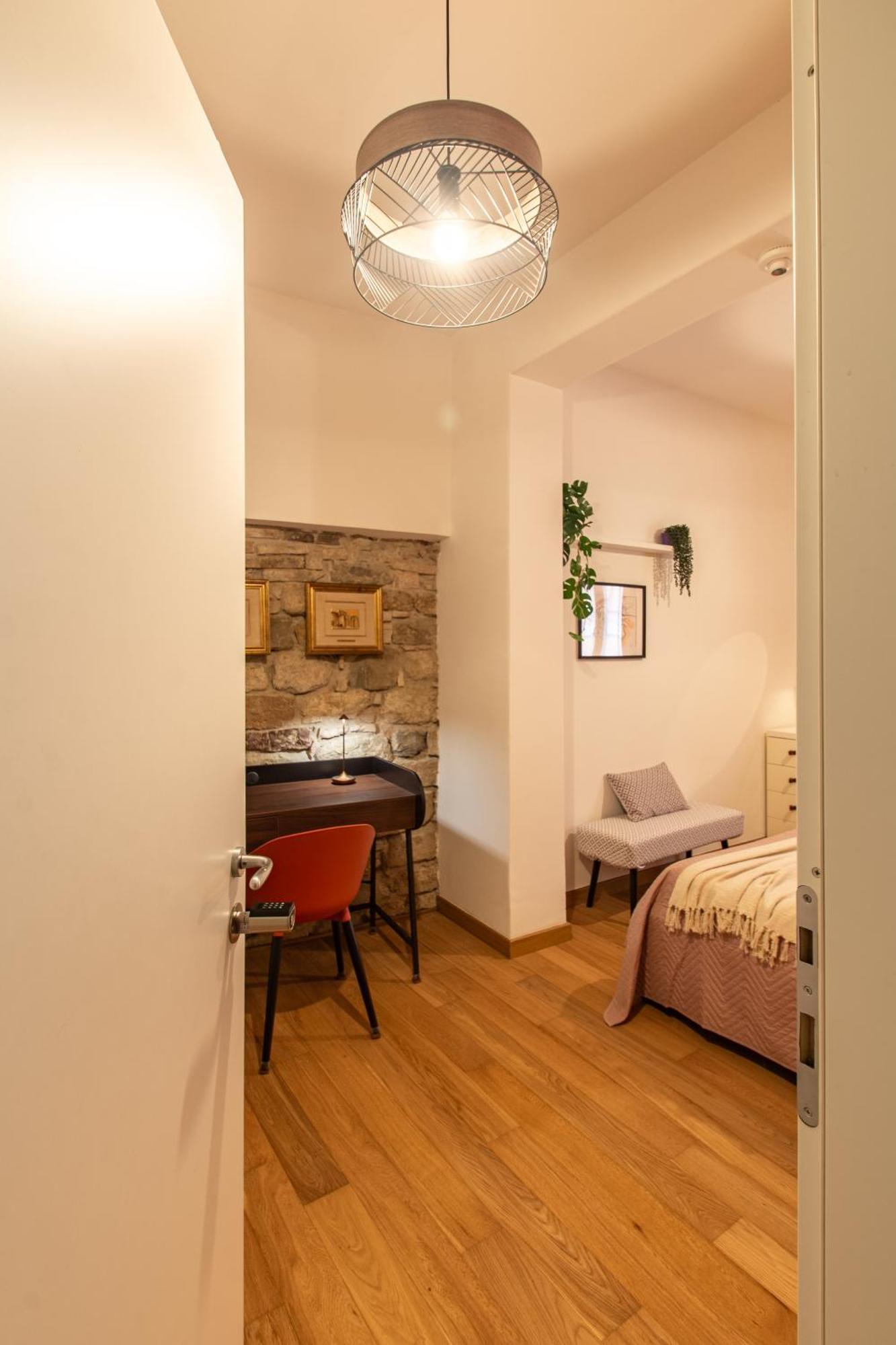 Wellstay Downtown Apartment